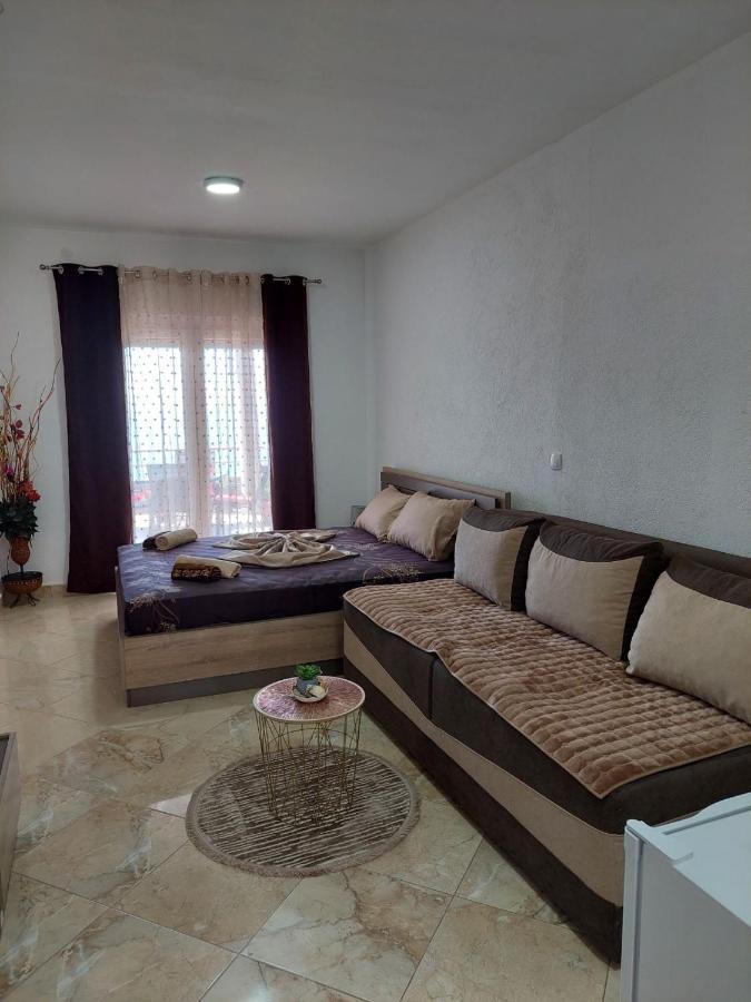 Apartmani Jovan 울친 외부 사진