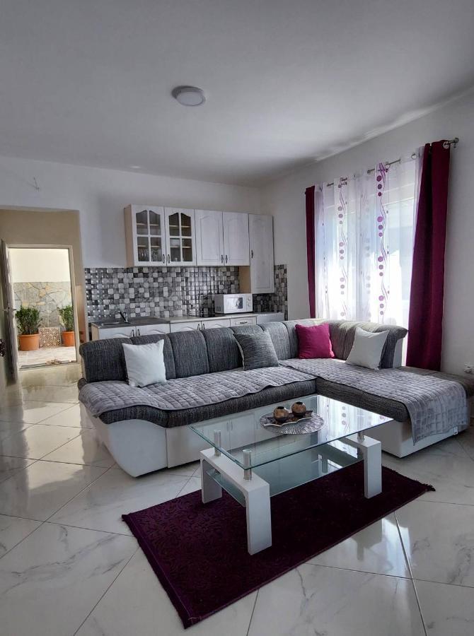 Apartmani Jovan 울친 외부 사진